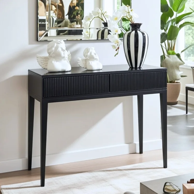 קונסולה מלטה שחור עם בסיס שחור