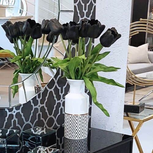 ואזה לבן זיגזג שחור 30 ס"מ