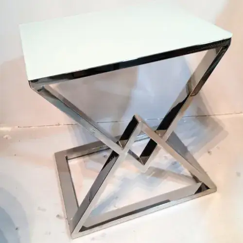 שולחן צד דגם טריקסי כסוף לבן
